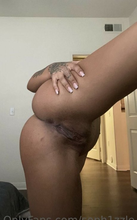 Soph1zzle ポルノスター 写真