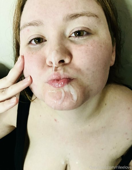 Rileelovee スター xxx 画像