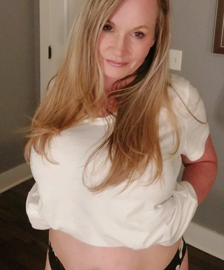 モンスターコックオンリーファンズ 美しいヌード 写真