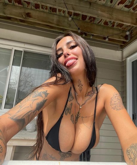 sugarttitts セクシーなポルノスター 画像