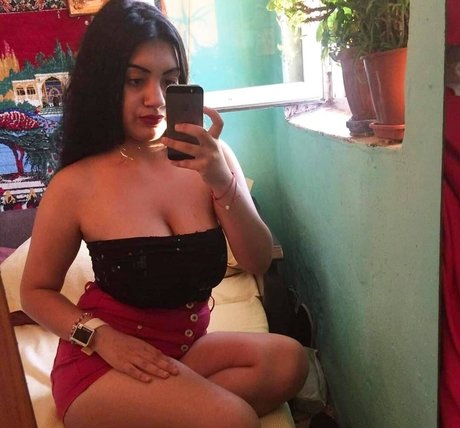 キッチンセックスオンリーファンズ アート裸 写真