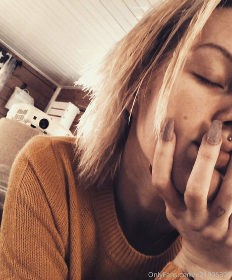 smusa ポルノモデル 写真