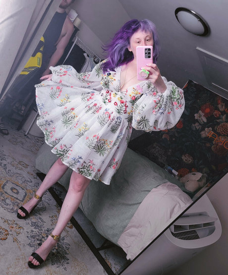 かわいいアナルオンリーファンズ HD 写真