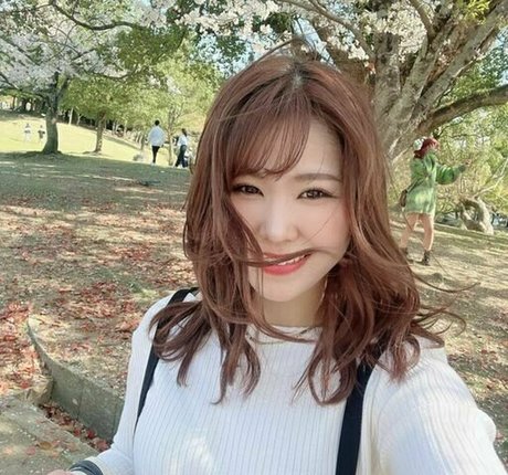 jgirlrena ヌード女優 写真