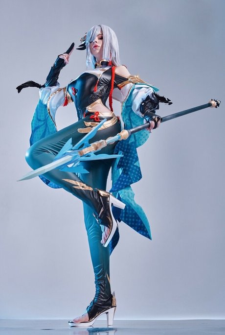 Voezacosplay ヌードのポルノスター 写真