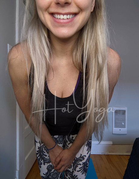 hot yoga モデル 写真