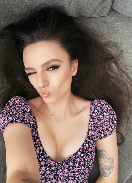 Cher Lloyd xxx女優 画像