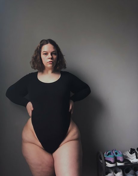 sweeet v free 完璧なモデル 画像