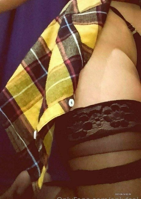 onlyfsol ヌードスター 写真