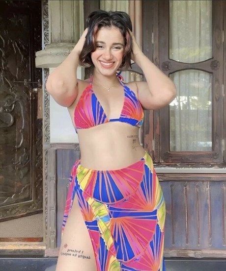 Senorita Sara トップポルノスター ギャラリー