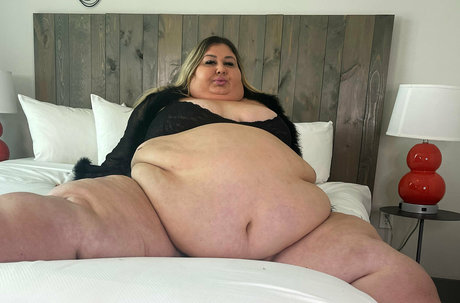 ivydavenport モデル ギャラリー