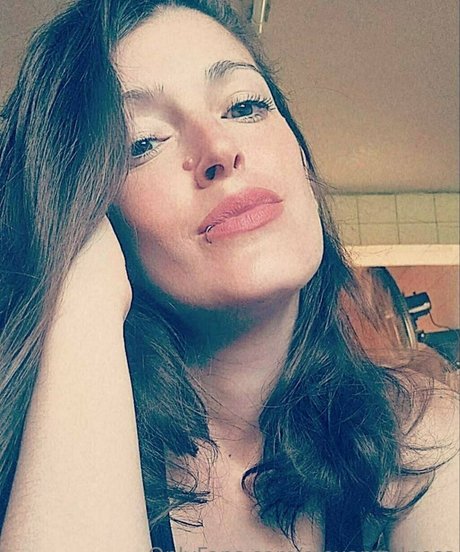 フィリピン人オンリーファンズ ホット裸 写真