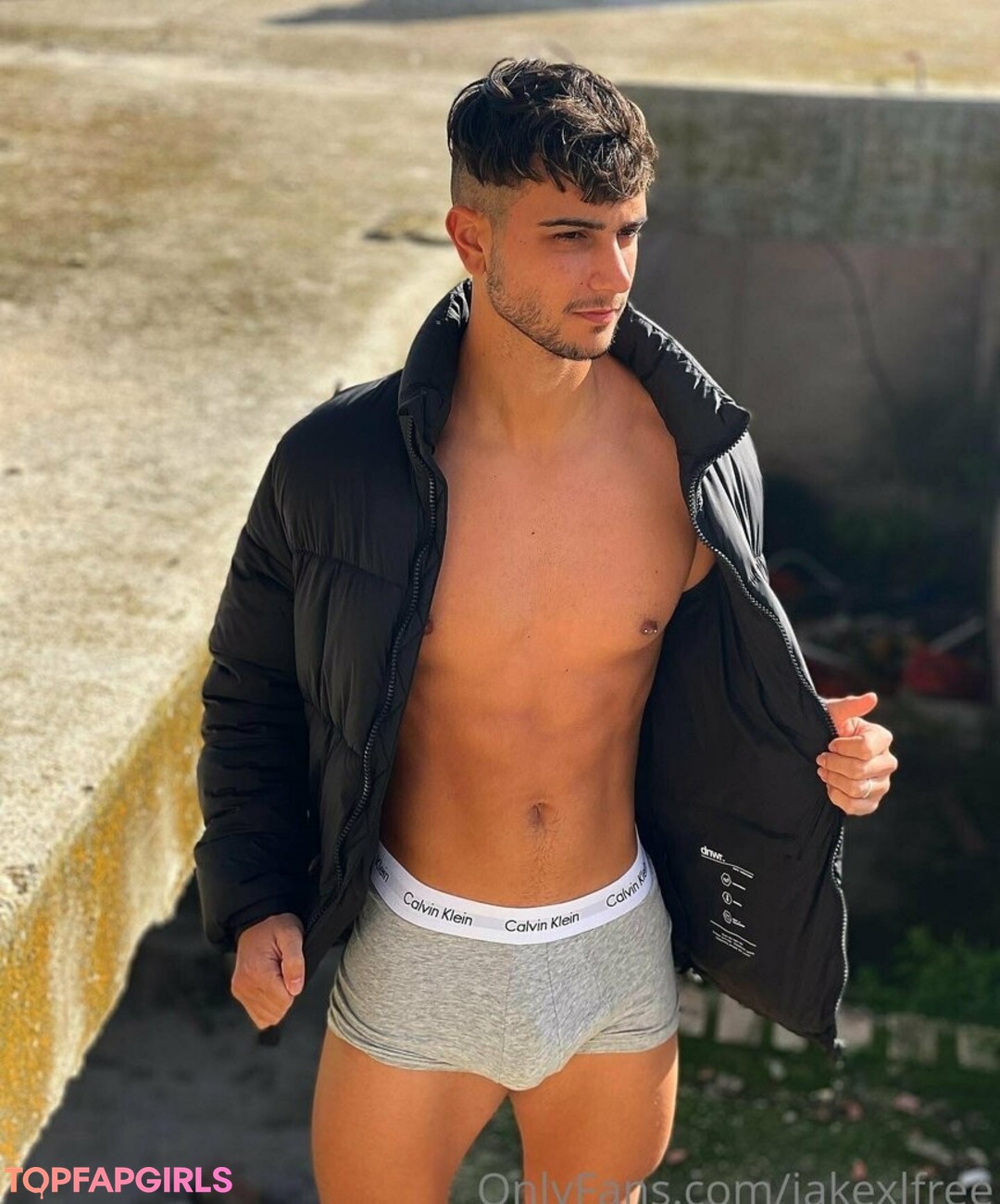 金髪の小人オンリーファンズ ベスト 写真