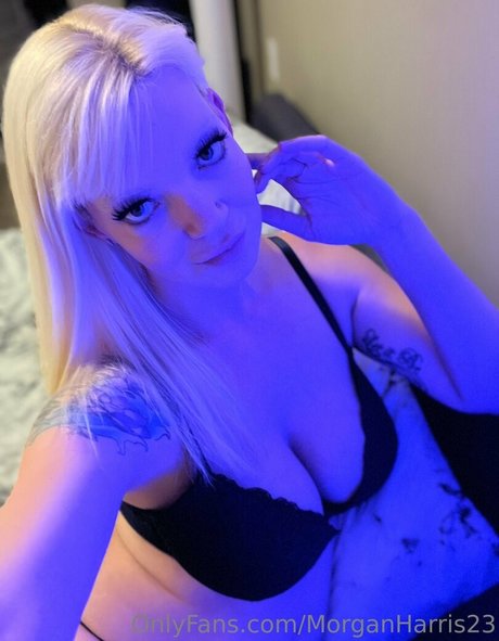 大きなプッシー唇オンリーファンズ xxx 写真