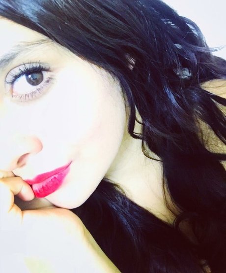 裸の女の子オンリーファンズ 無料ポルノ 写真