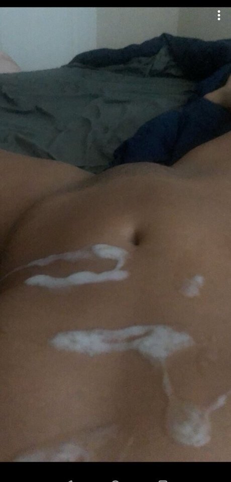 ゲイのチンポオンリーファンズ ホットヌード 画像