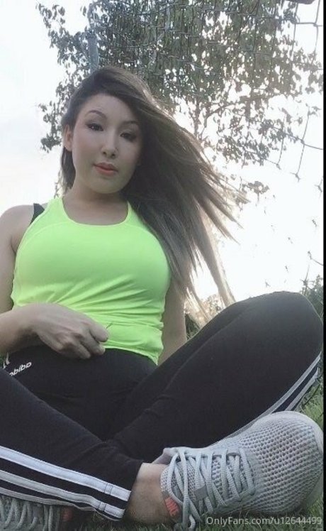 ぽっちゃり毛深いおまんこオンリーファンズ 無料エロ 写真