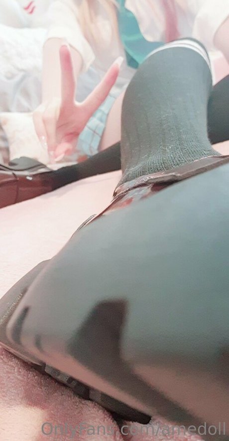 曲線美の女の子オンリーファンズ アートポルノ 写真