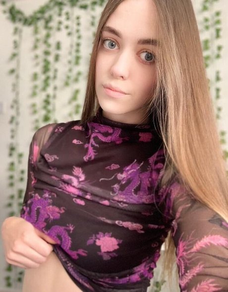 金髪の筋肉オンリーファンズ えろた 画像