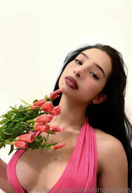 blushingblooms 裸のスター ギャラリー