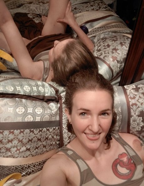 アナル乱交オンリーファンズ 無料ヌード 写真