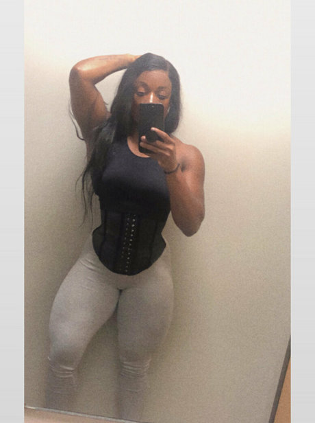 ebonymuscle ポルノスター ホット アーカイブ