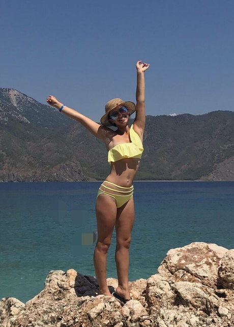 セクシーなレディボーイオンリーファンズ 美しい裸 写真