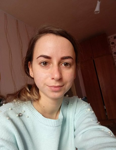 かわいいブロンドのオンリーファンズ 無料ポルノ 画像