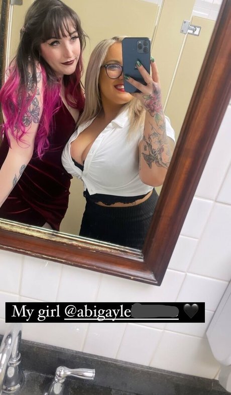 Lilly Alcorn 素敵なポルノスター ギャラリー