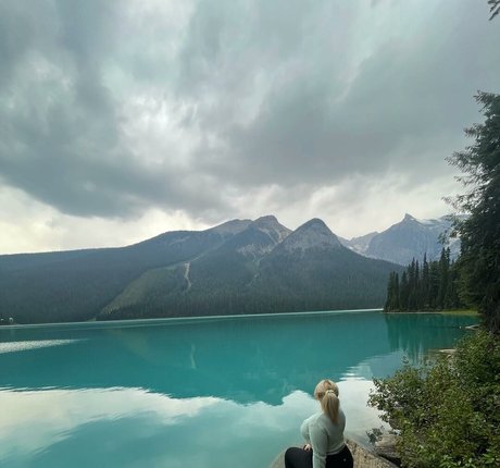 レズビアン誘惑オンリーファンズ エロ 写真