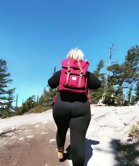 Lilly Alcorn ポルノスター パーフェクト アーカイブ