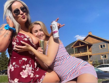 Lilly Alcorn アートモデル アーカイブ