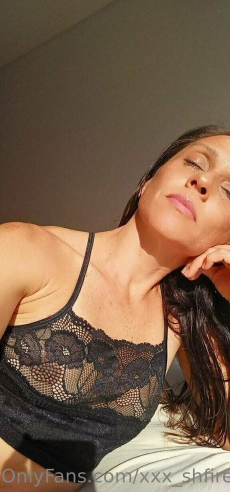 xxx shfire 完璧なモデル 写真