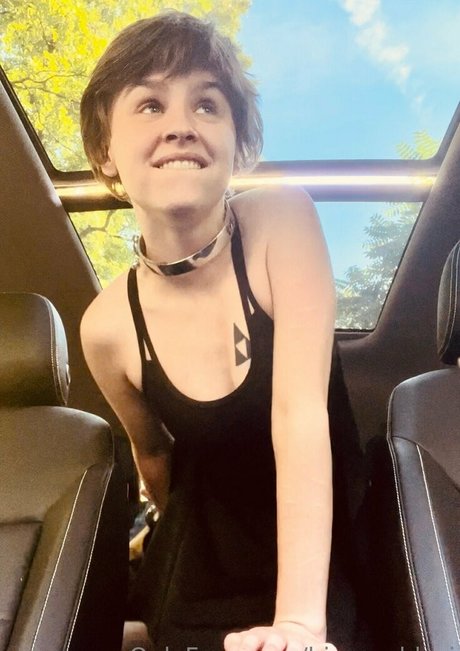 binxanddesi 可愛い女優 ギャラリー