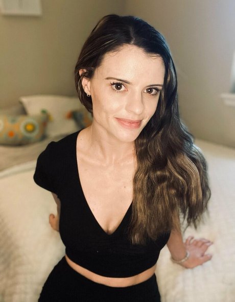 casual lies エロティックなスター 画像