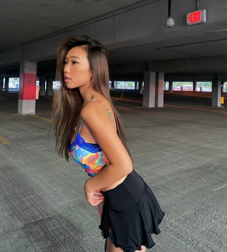 熟女アナルオンリーファンズ ホットセクシー 写真