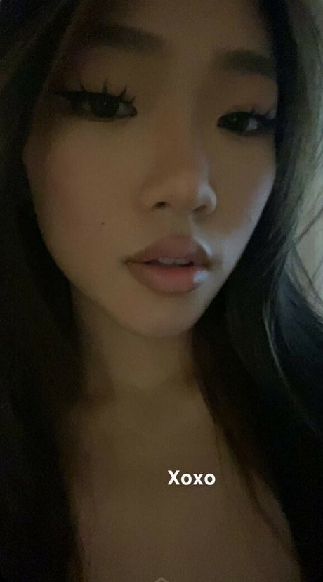 ストリップショー オンリーファンズ ホットポルノ 写真