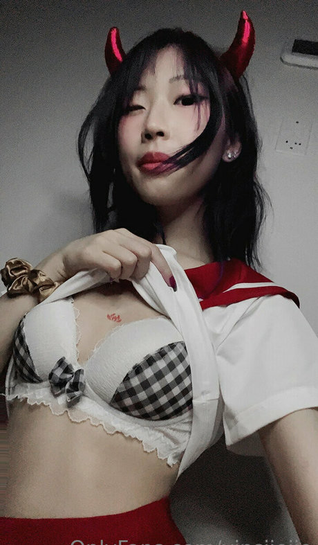 yinsdere アダルトモデル 写真