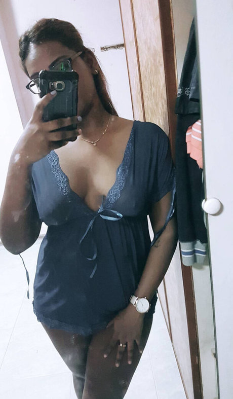 戦利品オンリーファンズ 美しいxxx 写真