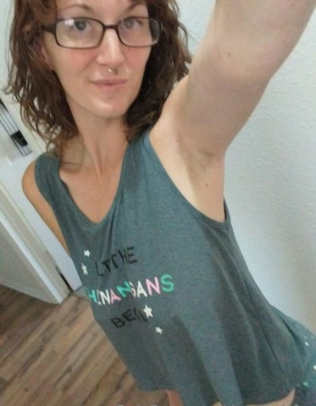 黒人ティーンオンリーファンズ 美しいヌード 写真