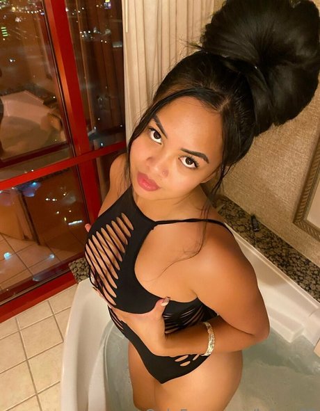 肉厚熟女オンリーファンズ ポルノ 写真