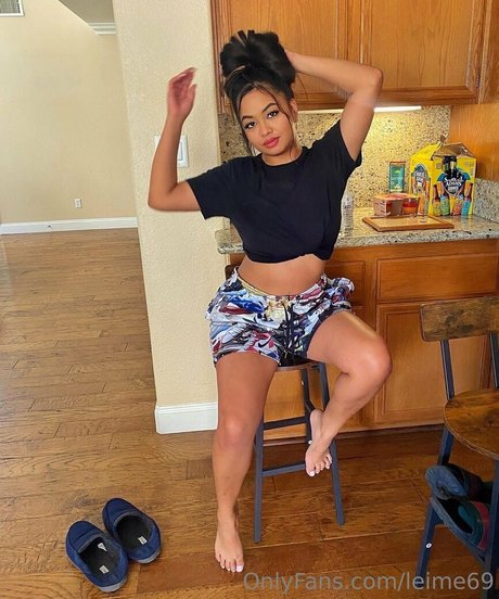 レズビアンマッサージオンリーファンズ ポルノ 写真