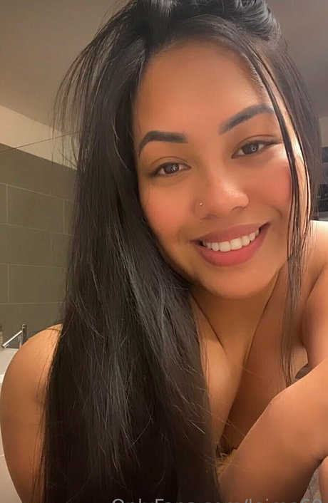 カウガール POV オンリーファンズ 無料 画像