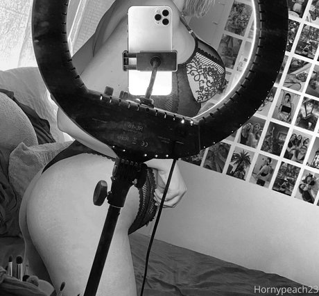 フェイシャルオンリーファンズ 無料ヌード 写真