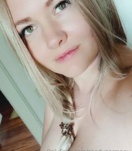 アジアンベイビーオンリーファンズ ホットセクシー 写真