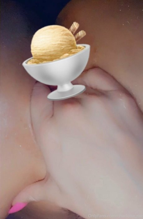 charlotta nw ポルノスター トップ 画像