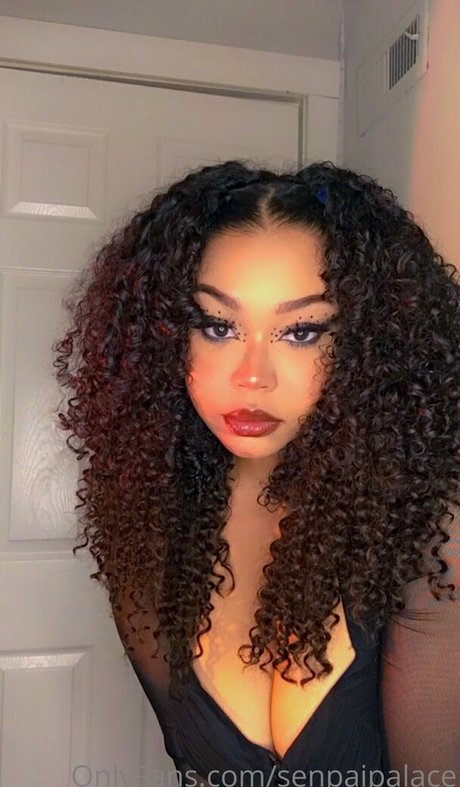 フィリピン人オンリーファンズ アート裸 ギャラリー