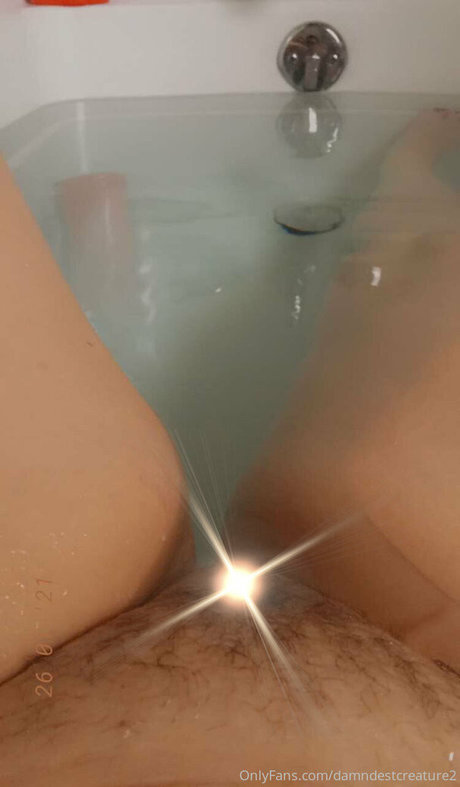 巨乳アマチュアオンリーファンズ エロ 画像