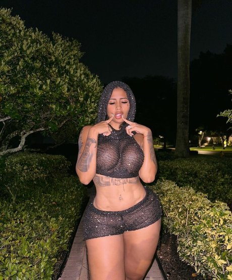 セクシーな妻オンリーファンズ 美しい 画像