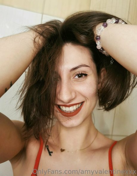 amyvalentinexxx かわいいポルノスター 写真